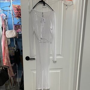 White Knit Two-Piece Set - pants & Tie-Front Top NWT 😍